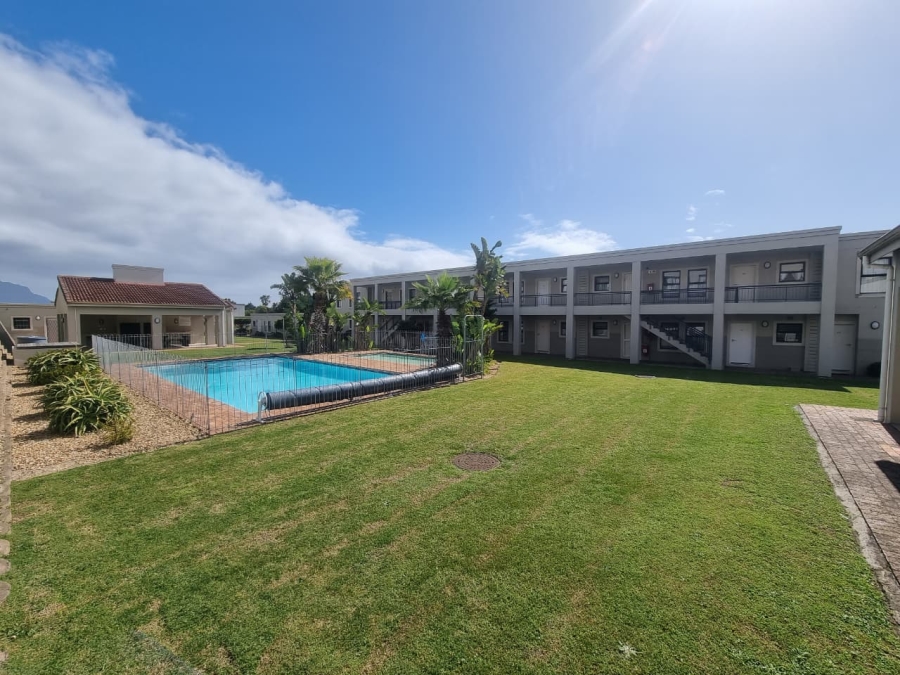 1 Bedroom Property for Sale in Royal Ascot Western Cape